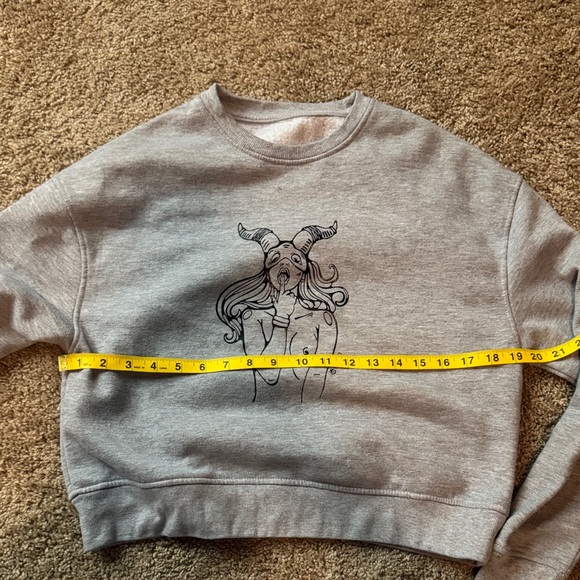 Sweater - Picture 3 of 3